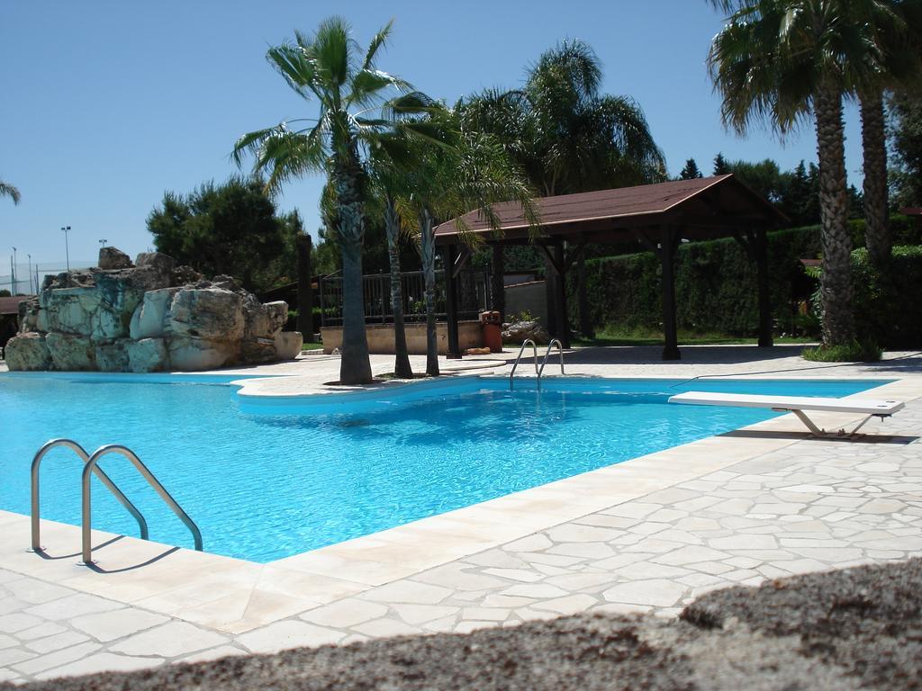 Villaggio Turistico Malibuu Manduria Exterior foto